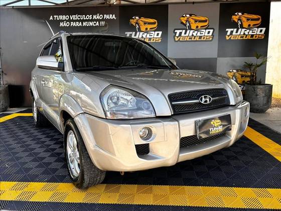 HYUNDAI TUCSON 2.0 MPFI GL 16V 142CV 2WD GASOLINA 4P AUTOMÁTICO